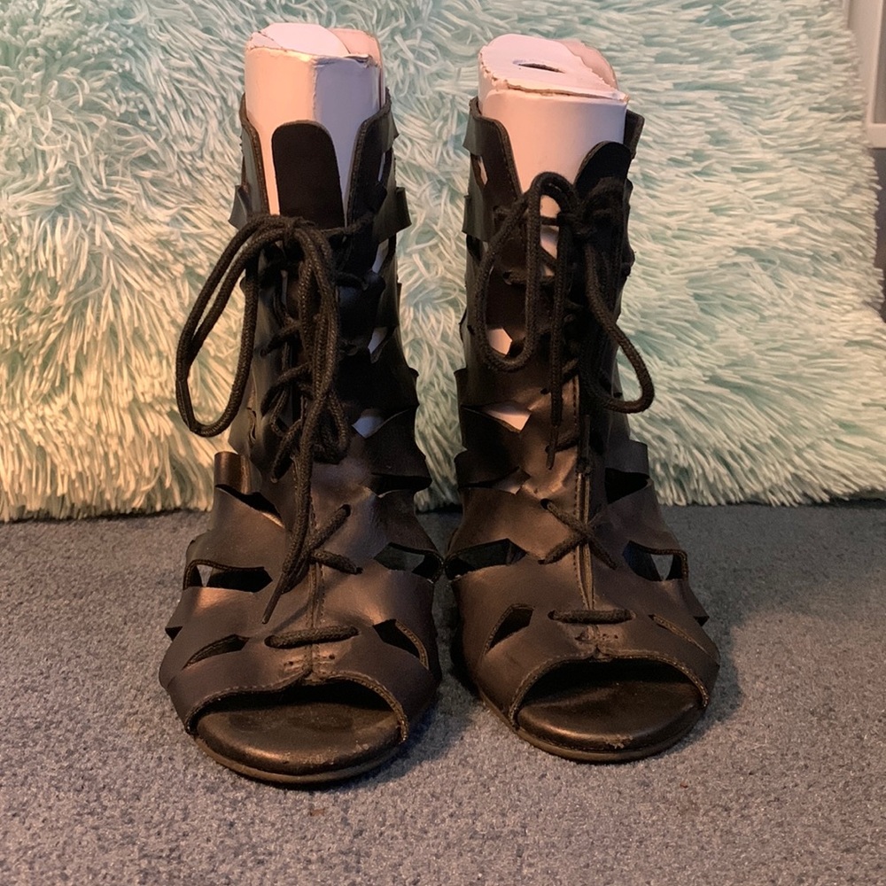 Open toed wedges